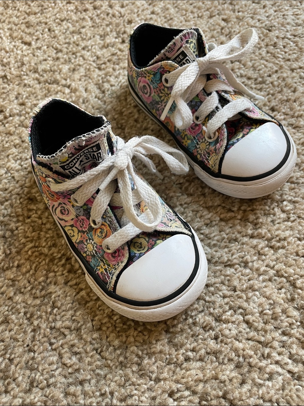 Converse Kids Floral Low-Top Sneakers 6c